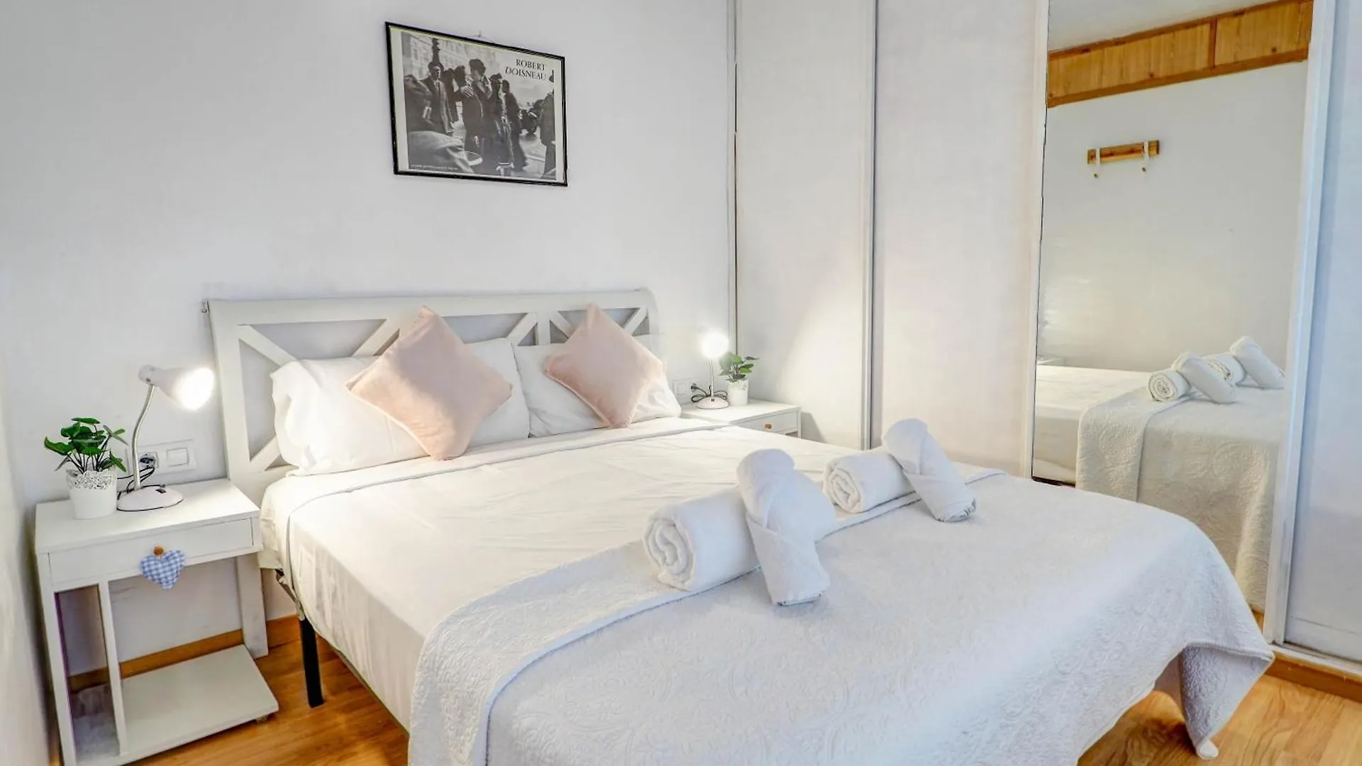 Carmen Apartment By Hello Homes סיטגס ספרד