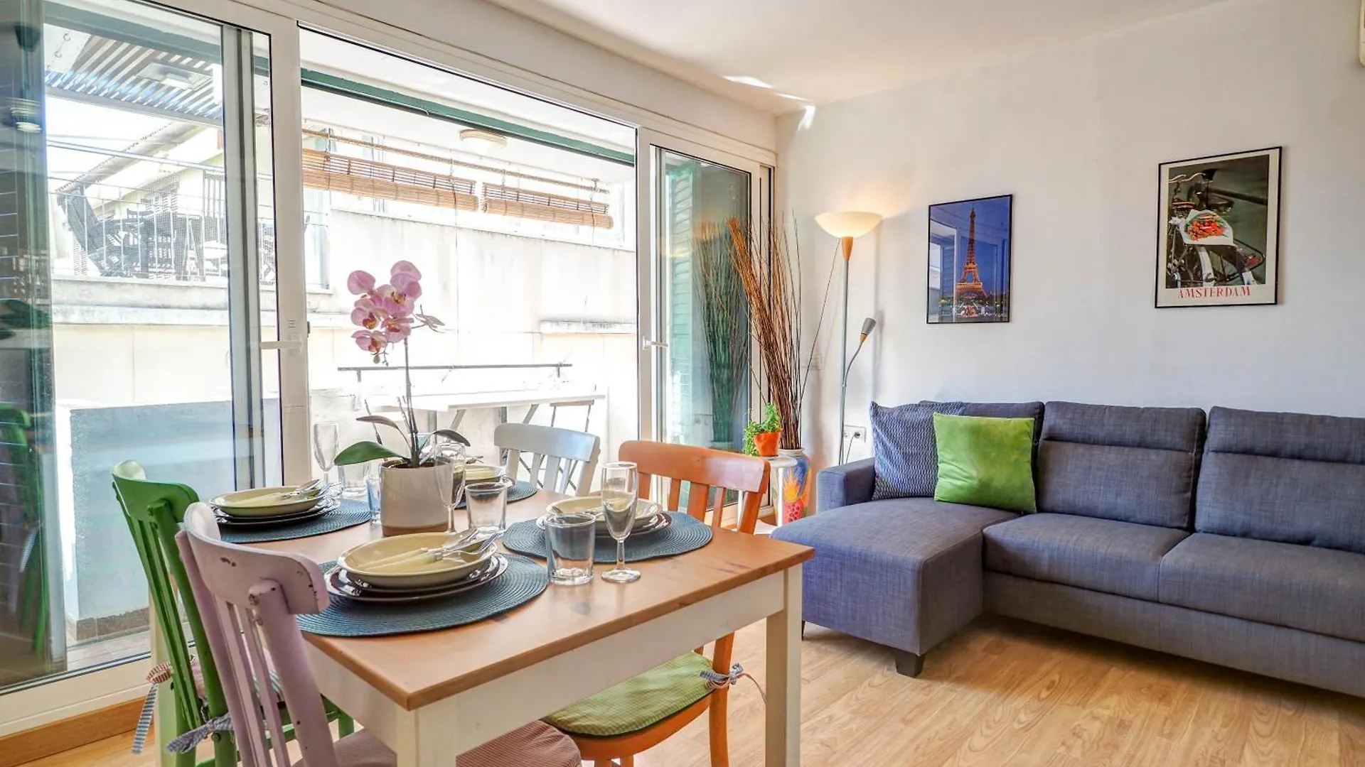 Carmen Apartment By Hello Homes סיטגס